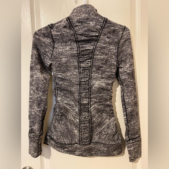 Lululemon Quarter-Zip Jacket Heathered Grey - Picture 2 of 2